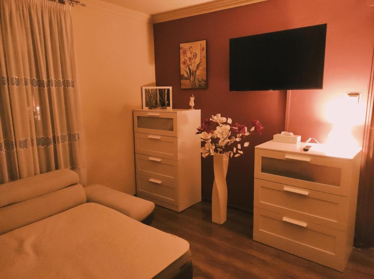 Mátyás Apartman Tata Exterior foto
