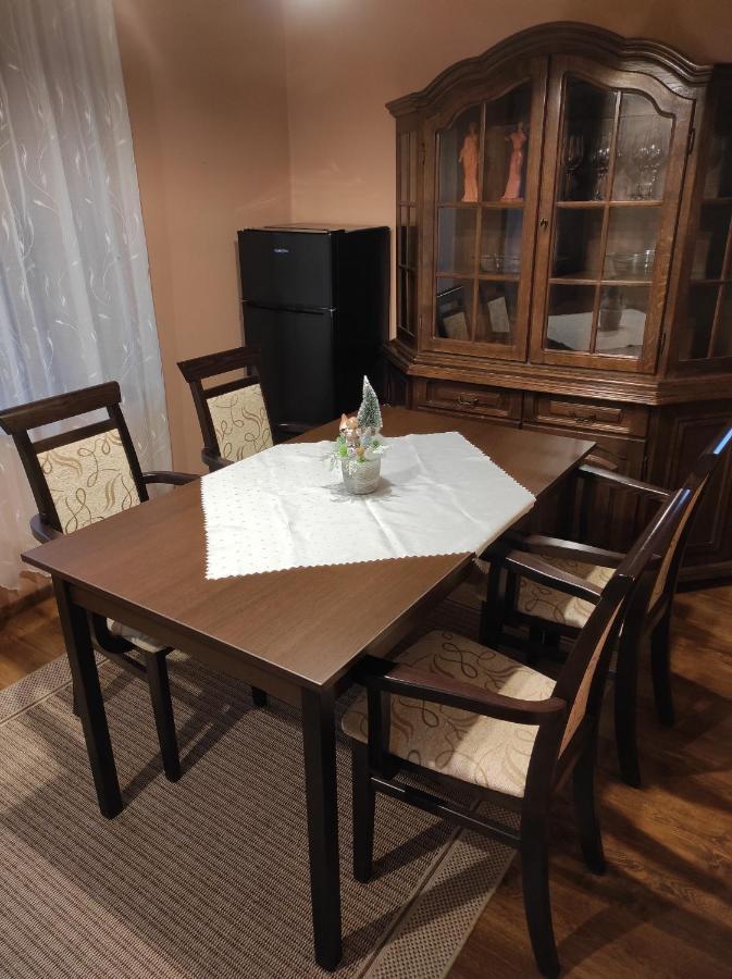 Mátyás Apartman Tata Exterior foto